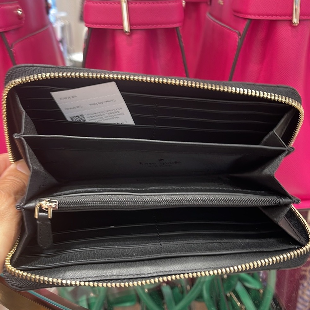 Kate Spade Carey Large Continential Wallet
Black 

NWT - Picture 16 of 16